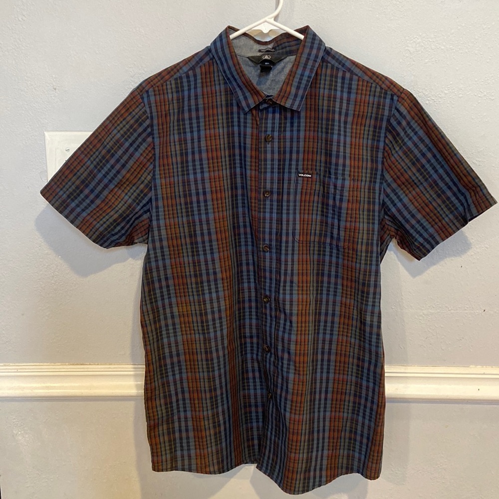 Volcom Modern fit men’s button down shirt